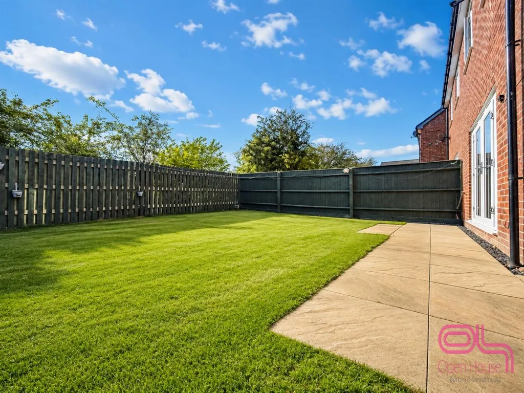 Furnace Lane, Castle Gresley, DE11, photo 25