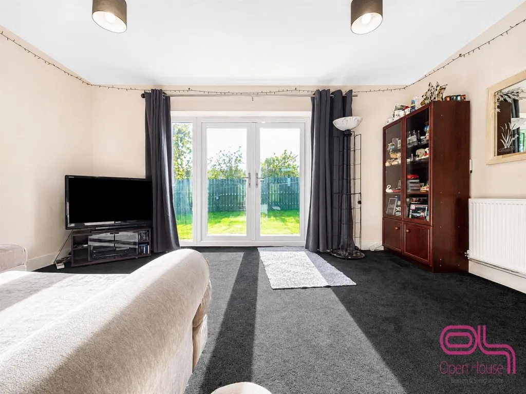 Furnace Lane, Castle Gresley, DE11, photo 10