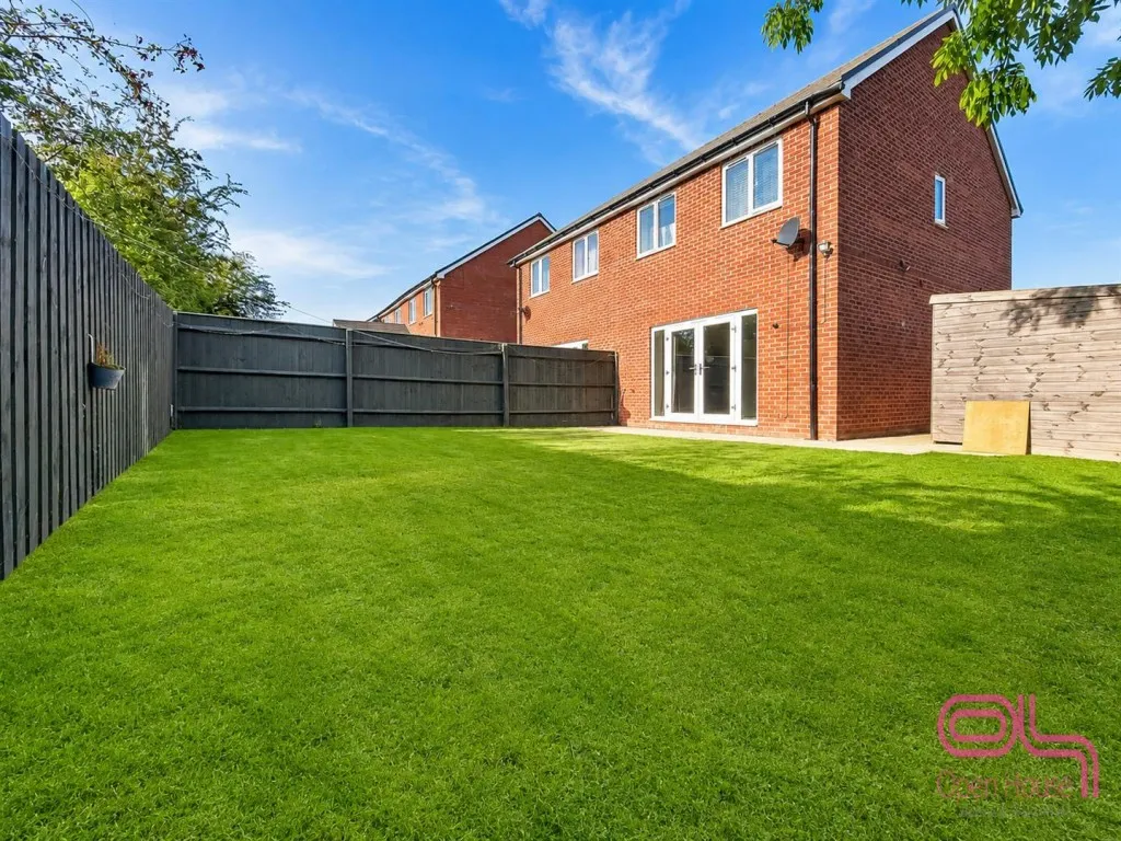 Furnace Lane, Castle Gresley, DE11, photo 26