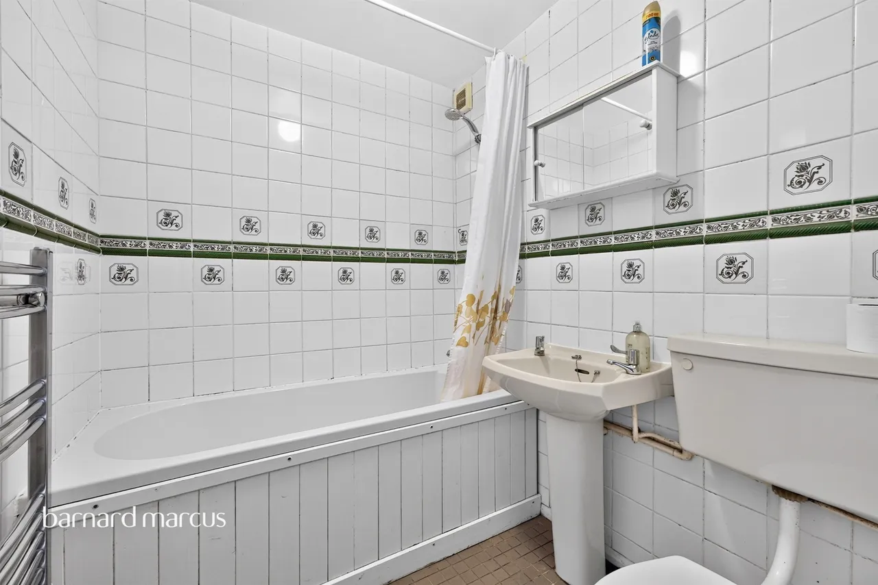 Poplar Grove, London, N11, photo 5