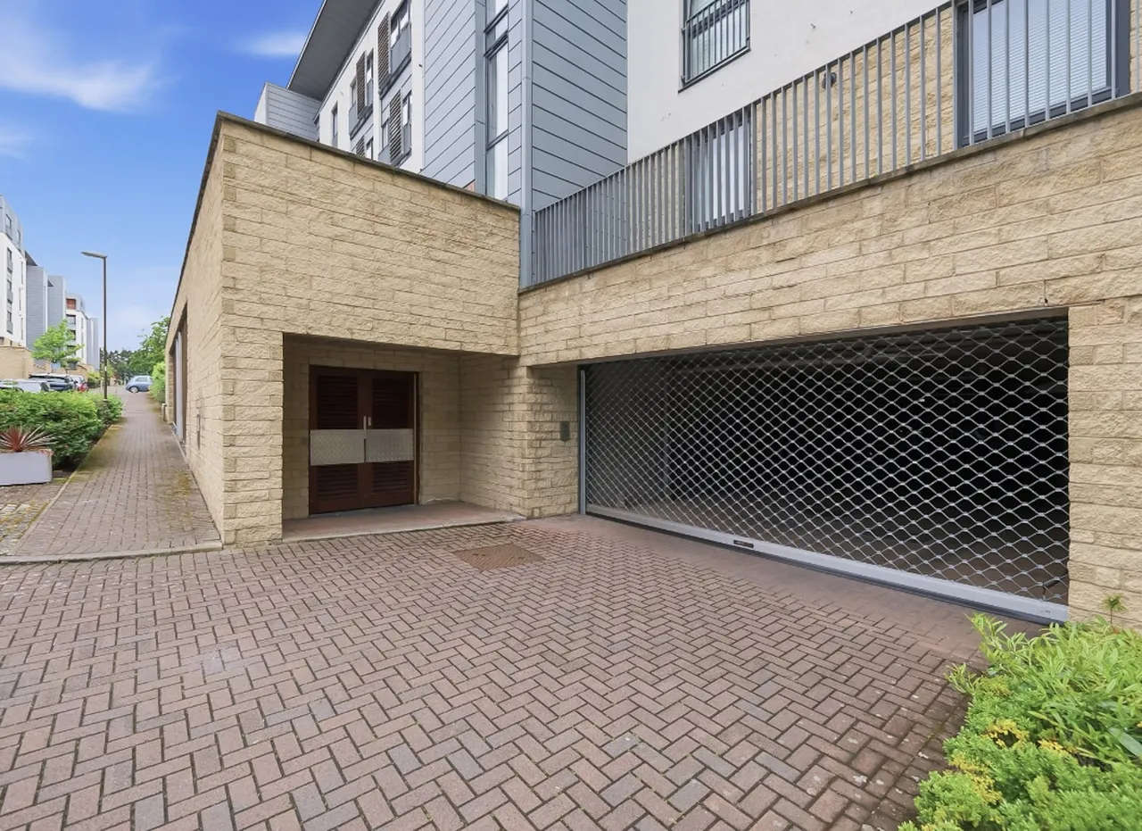 Kimmerghame Drive, Edinburgh, EH4, photo 19