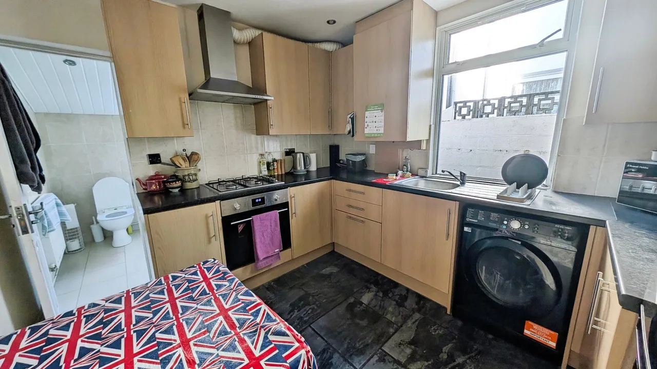 Daniel Street, Cardiff, CF24 4NY, photo 4