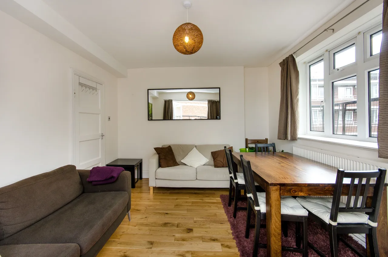 206 Wiltshire Close, London, photo 7