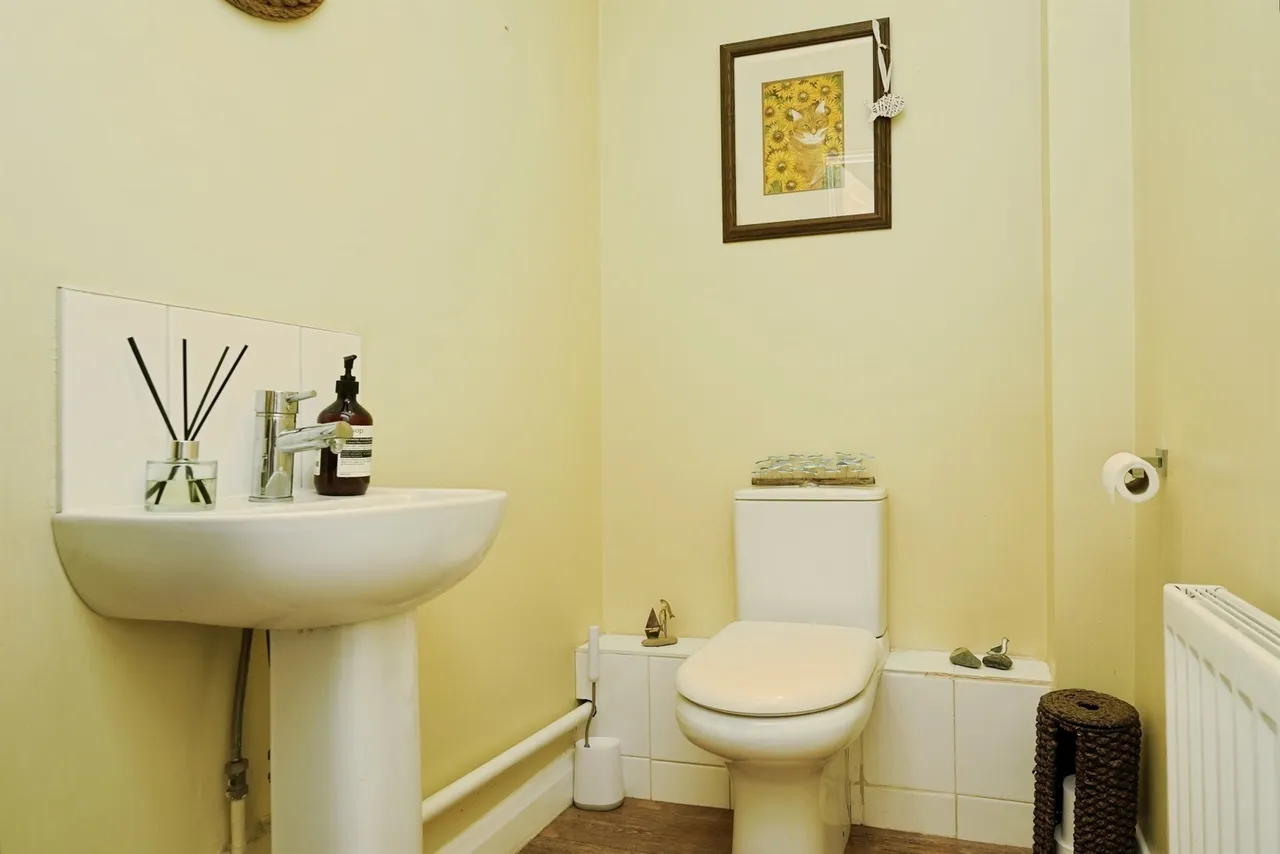 Pensmill Close, Eardiston, WR15, photo 5