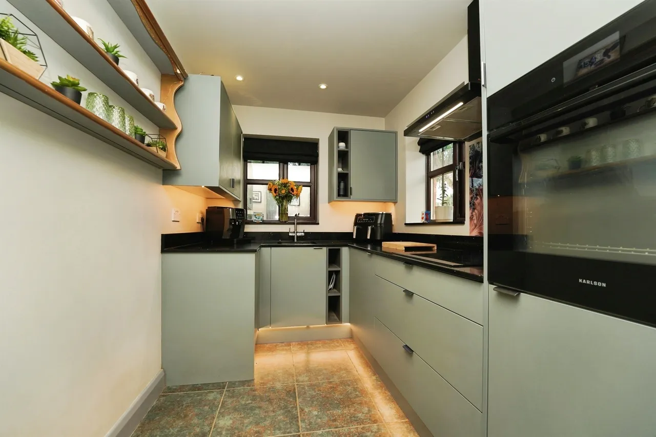 Pensmill Close, Eardiston, WR15, photo 7