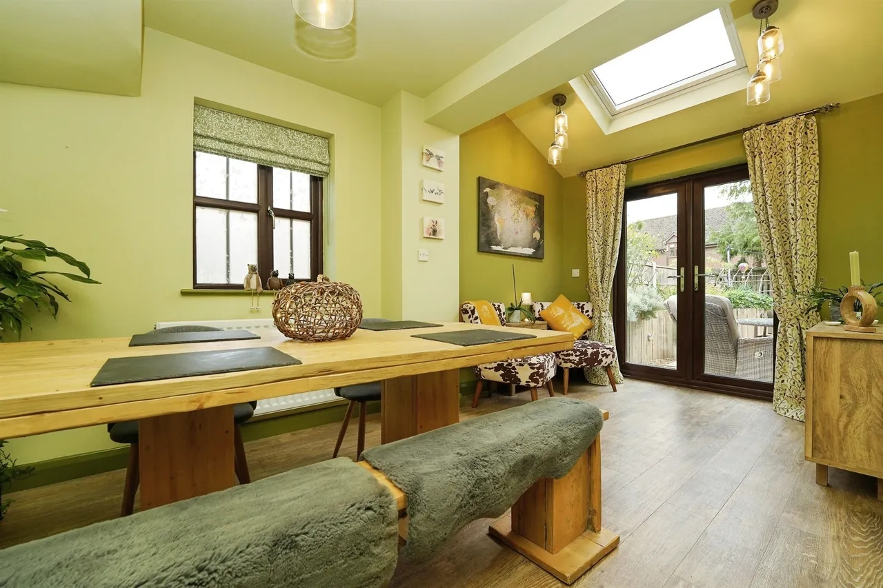 Pensmill Close, Eardiston, WR15, photo 3
