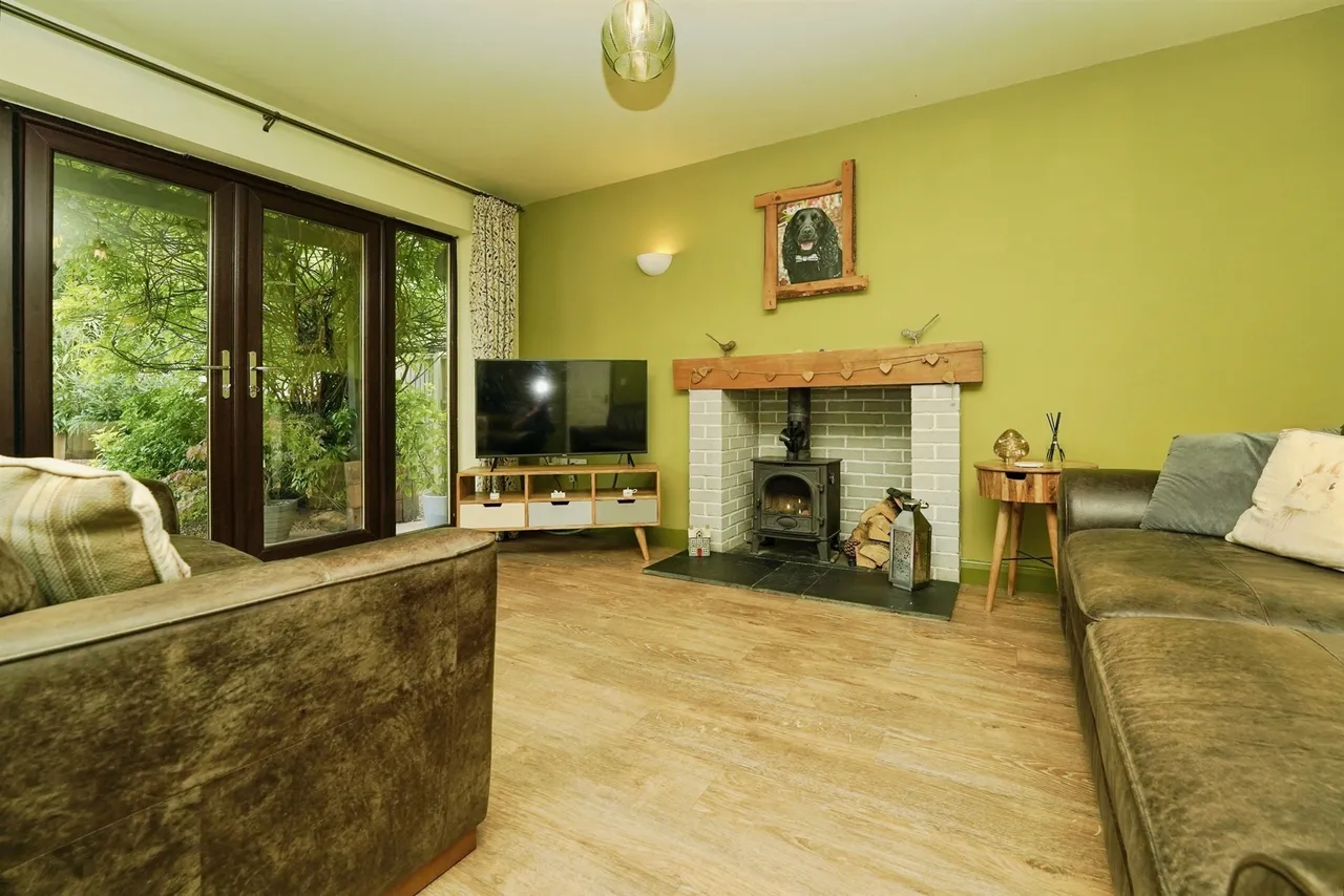 Pensmill Close, Eardiston, WR15, photo 2