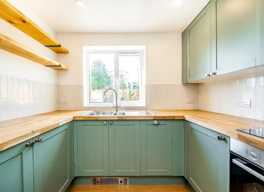 Riverside Close, Hackney, E5, photo 2