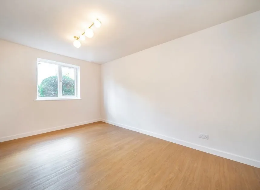 Riverside Close, Hackney, E5, photo 6
