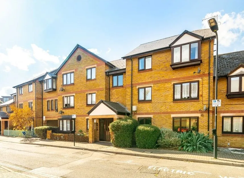 1 bed flat to rent, Riverside Close, Hackney, E5