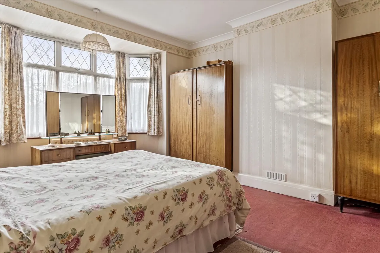 Balcombe Avenue, Worthing, photo 13