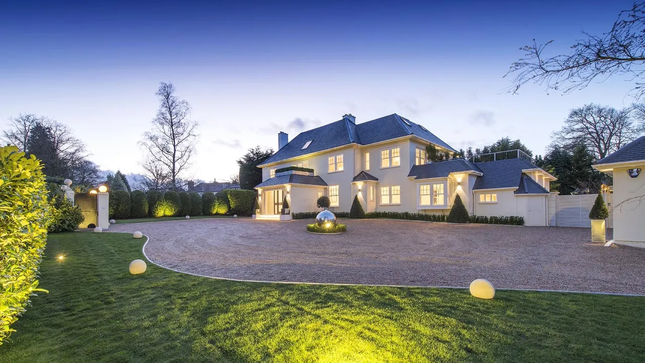 Kentish Lane, Brookmans Park, Hertfordshire, AL9 6NG, photo 28