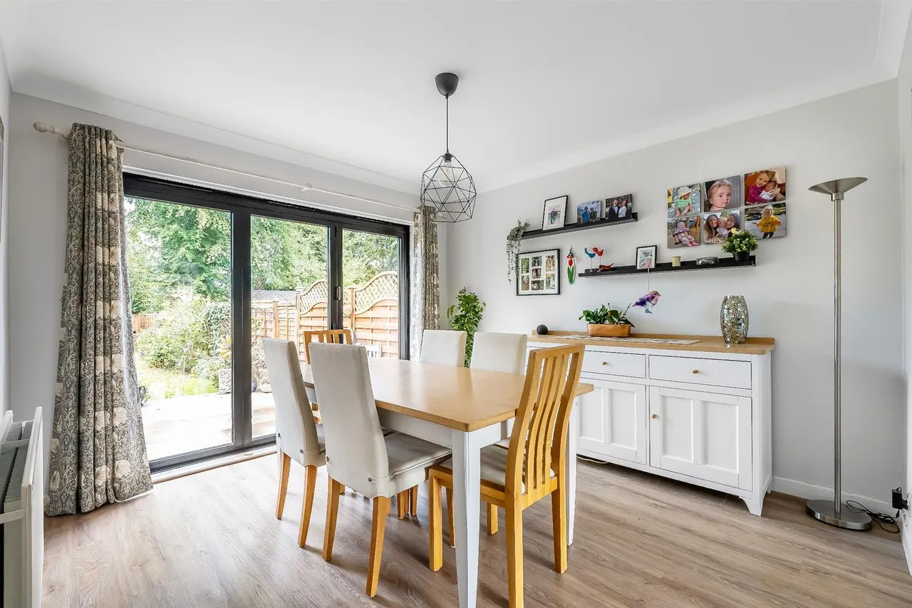 Swanns Meadow, Great Bookham, KT23, photo 3