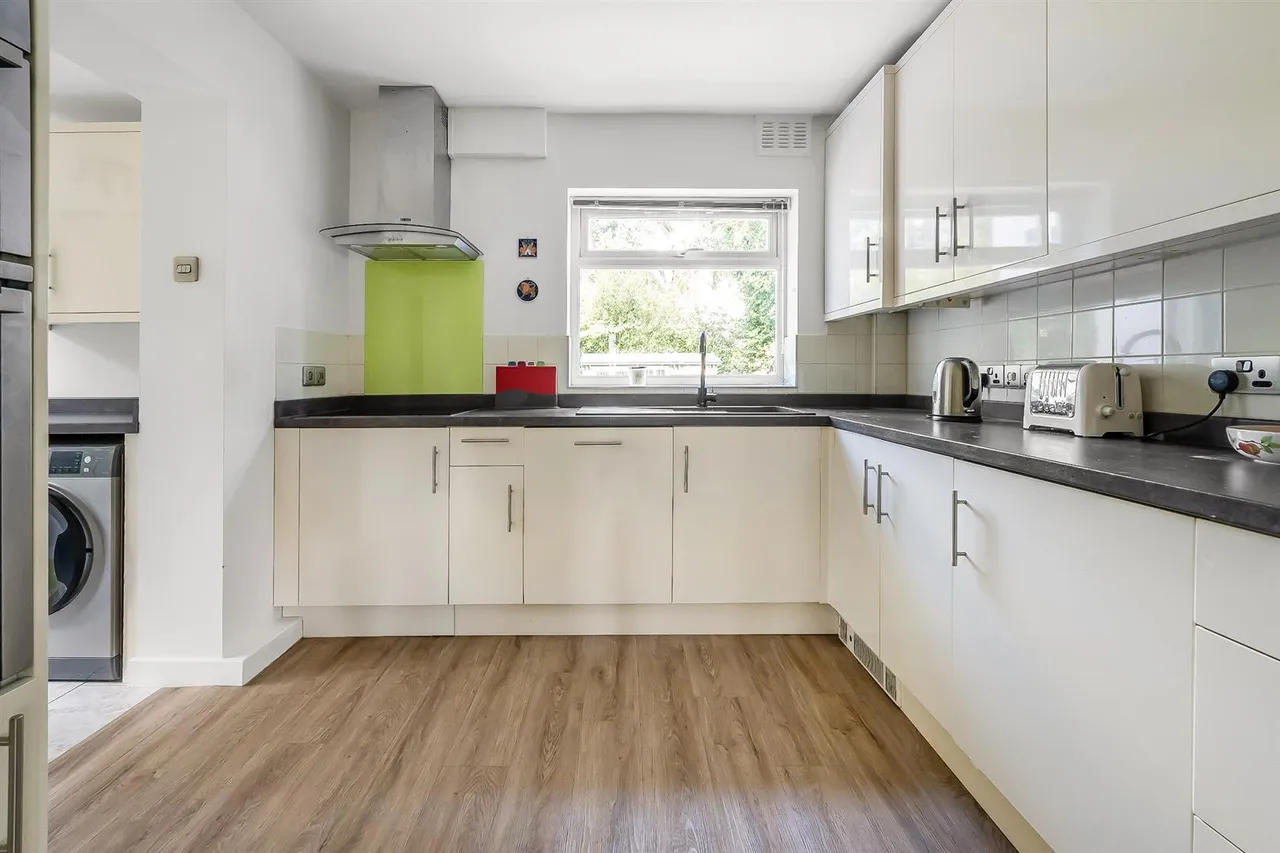 Swanns Meadow, Great Bookham, KT23, photo 5