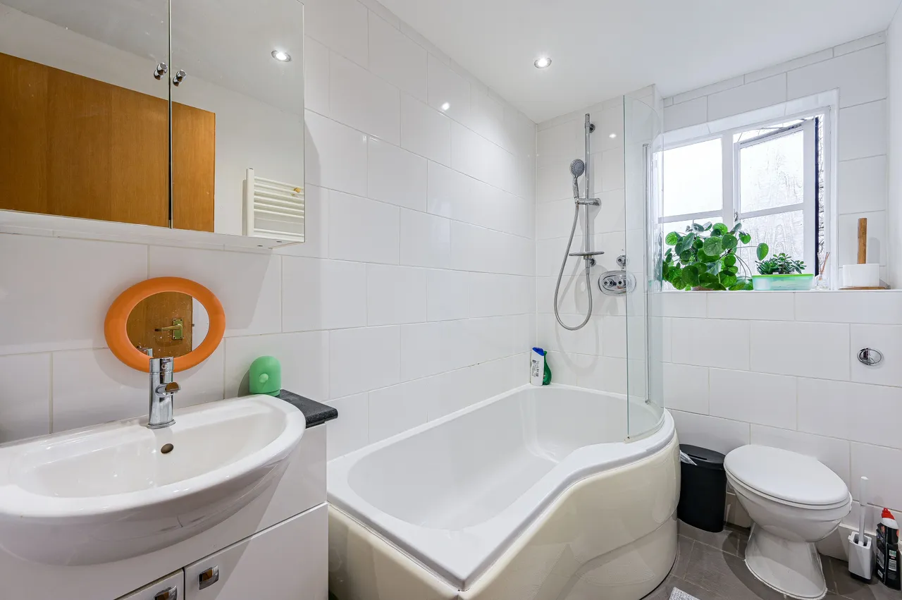 28 Halley Gardens, London, photo 7