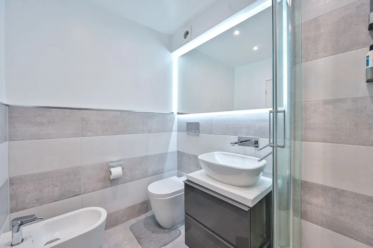 41 Draper House, 20 Elephant & Castle, London, photo 9