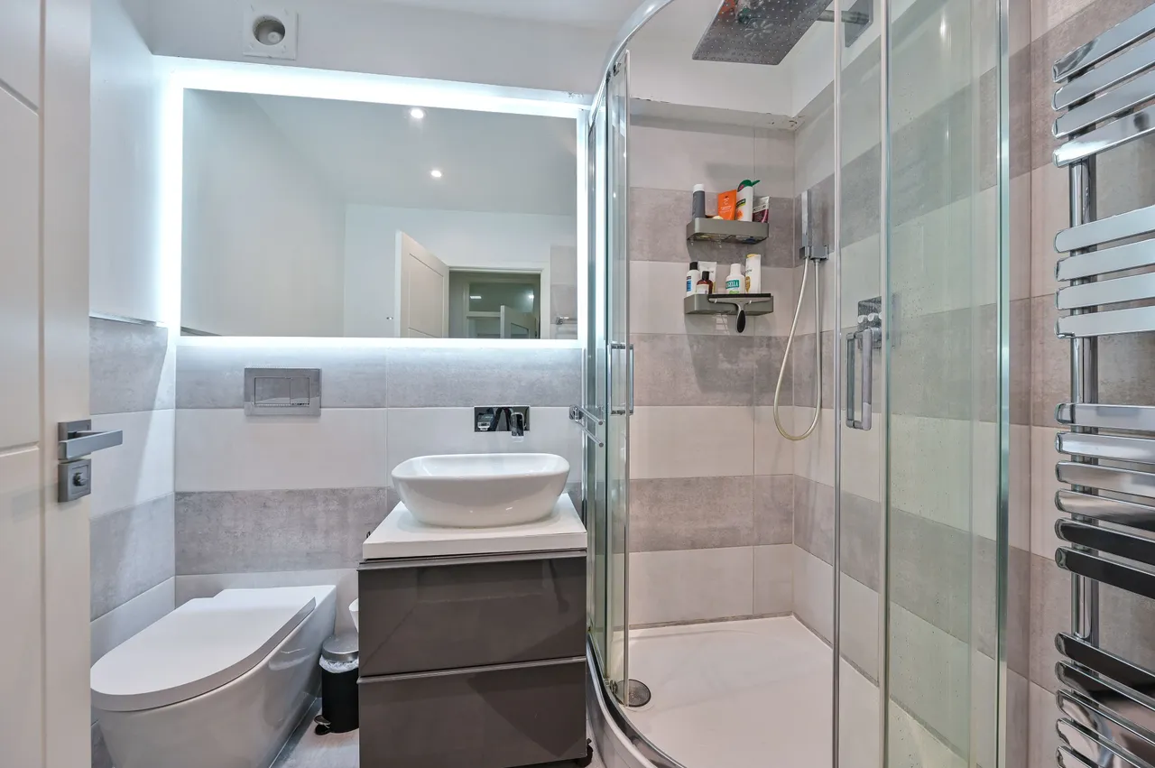 41 Draper House, 20 Elephant & Castle, London, photo 8