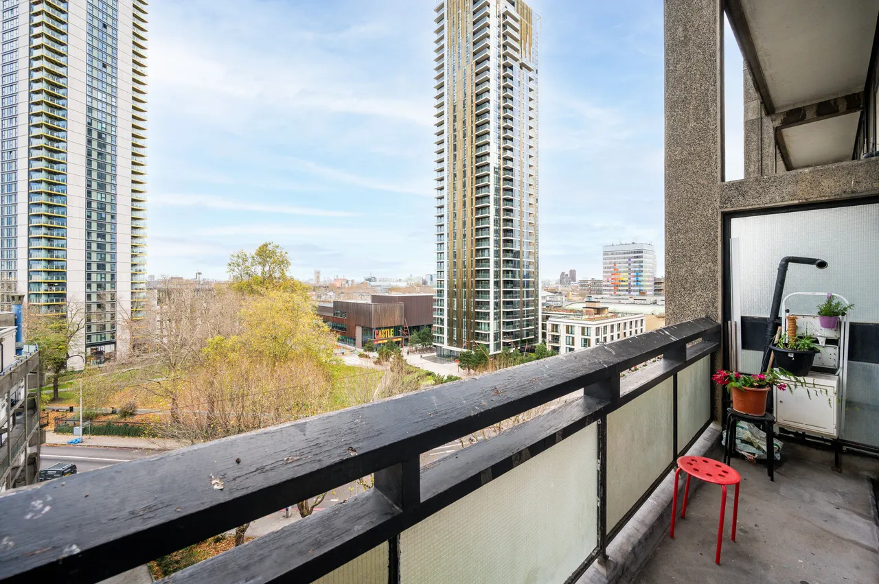 41 Draper House, 20 Elephant & Castle, London, photo 3