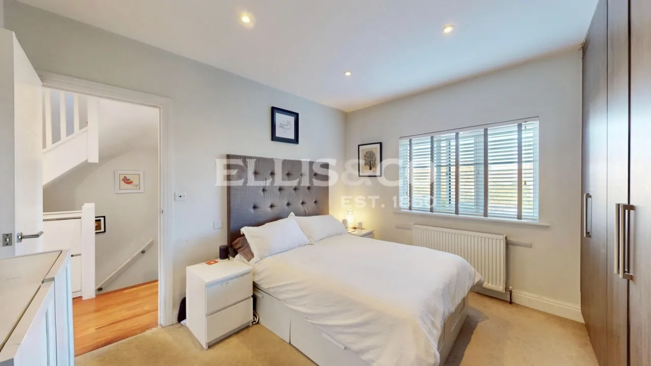 Costons Lane, Greenford, UB6, photo 7