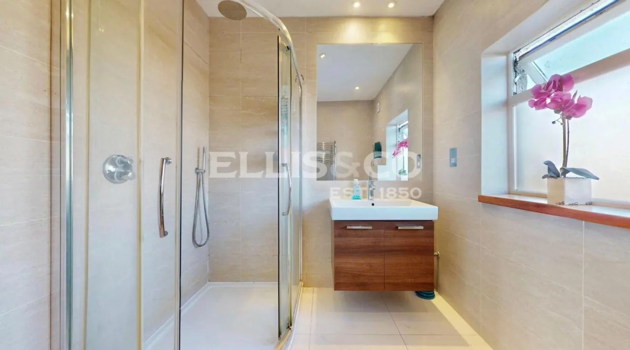 Costons Lane, Greenford, UB6, photo 14