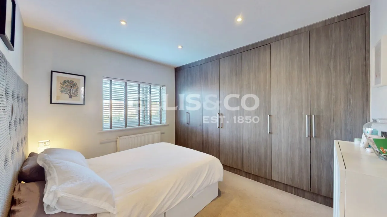 Costons Lane, Greenford, UB6, photo 8