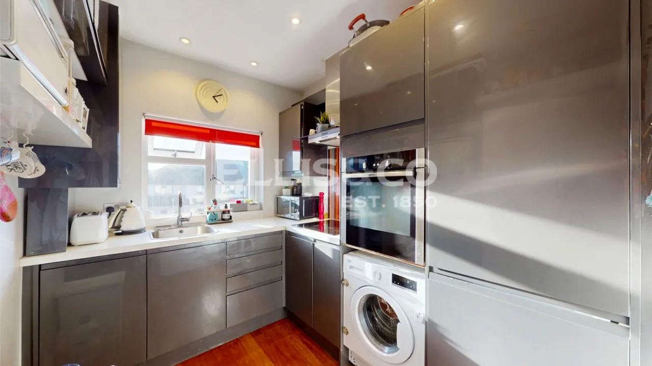 Costons Lane, Greenford, UB6, photo 10