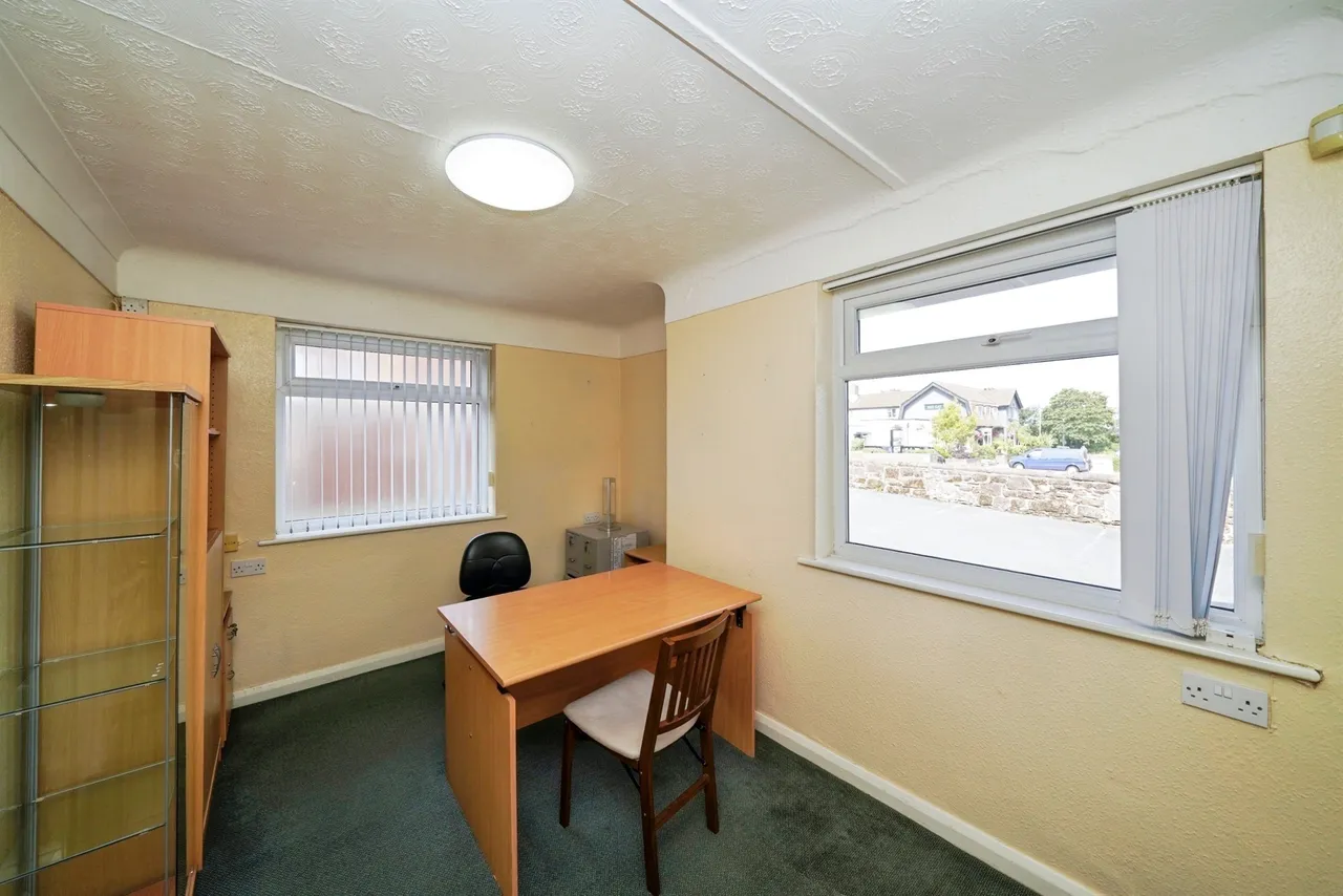 Greasby Road, Greasby, Wirral, photo 8