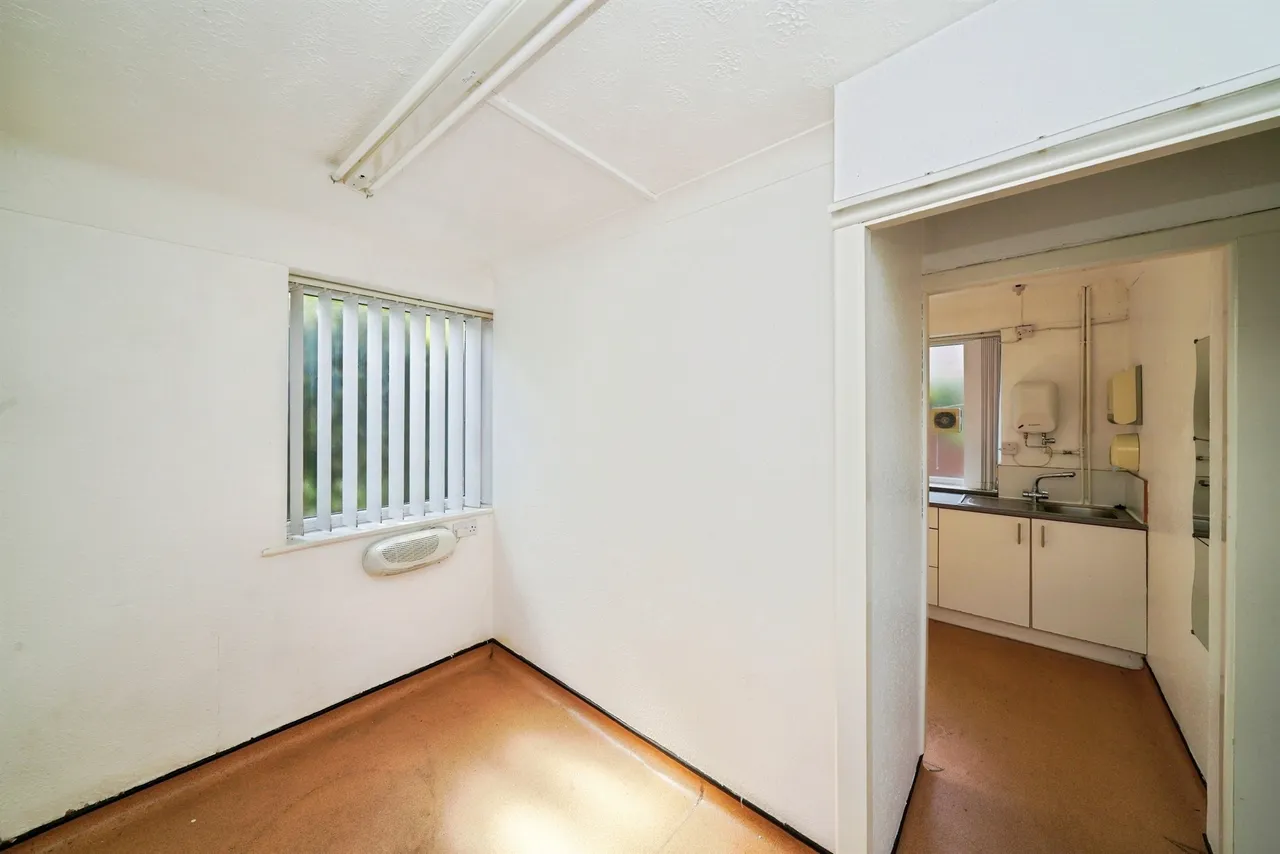 Greasby Road, Greasby, Wirral, photo 10