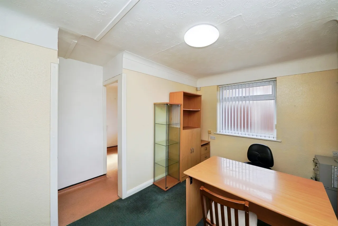 Greasby Road, Greasby, Wirral, photo 12