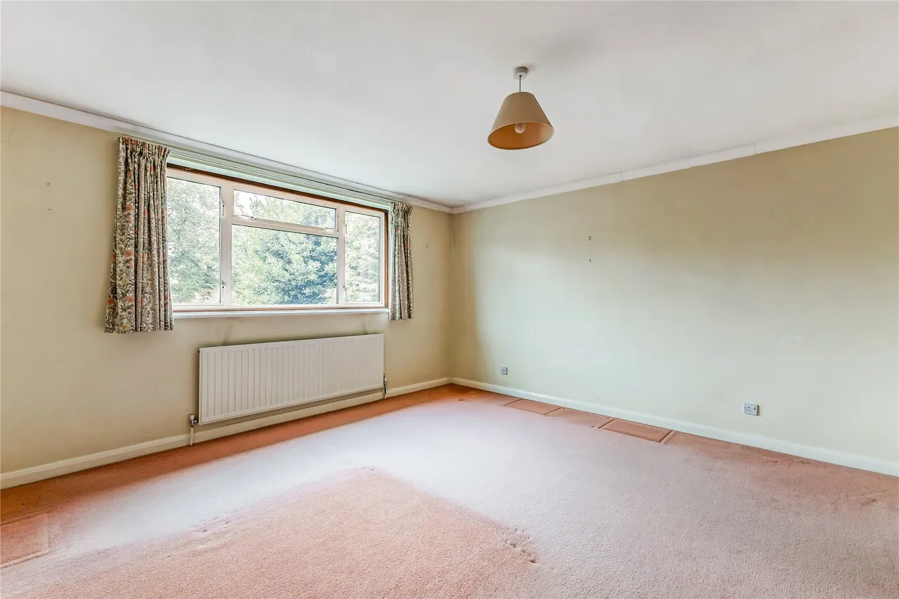 Longford Close, Hampton Hill, Hampton, TW12, photo 6