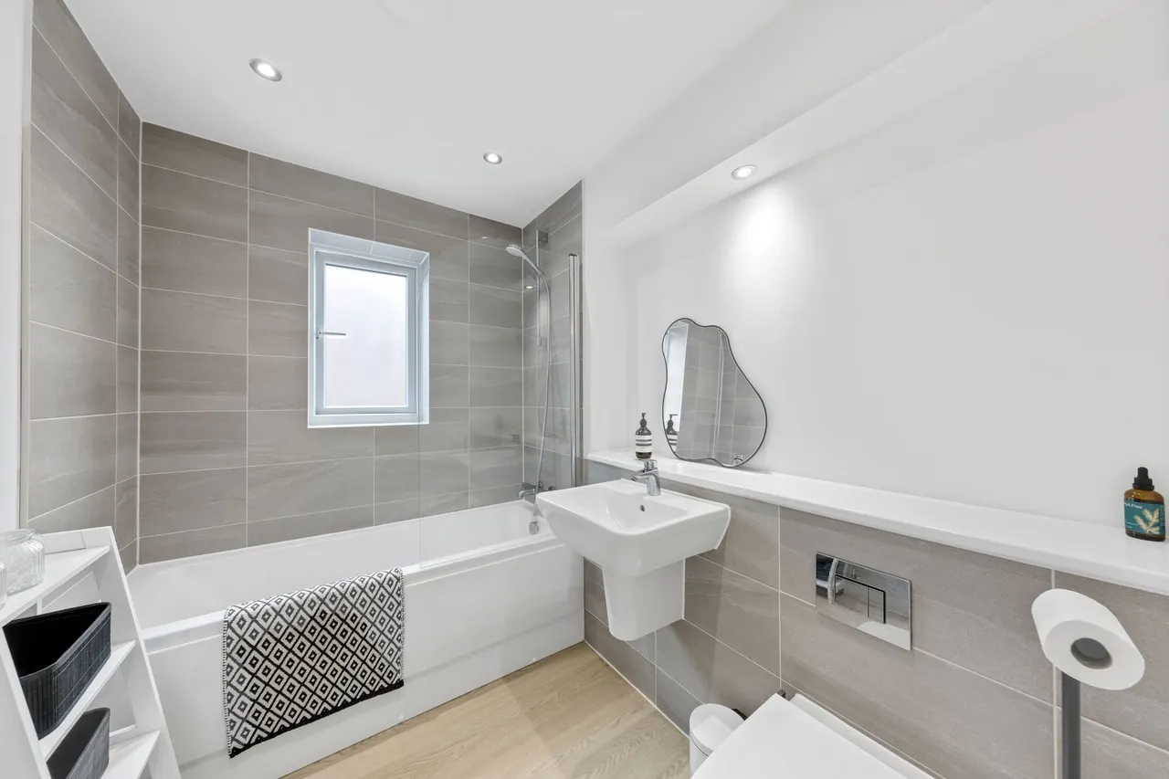 Winterbourne Gardens, Warrington, Warrington, WA4 3EF, photo 11