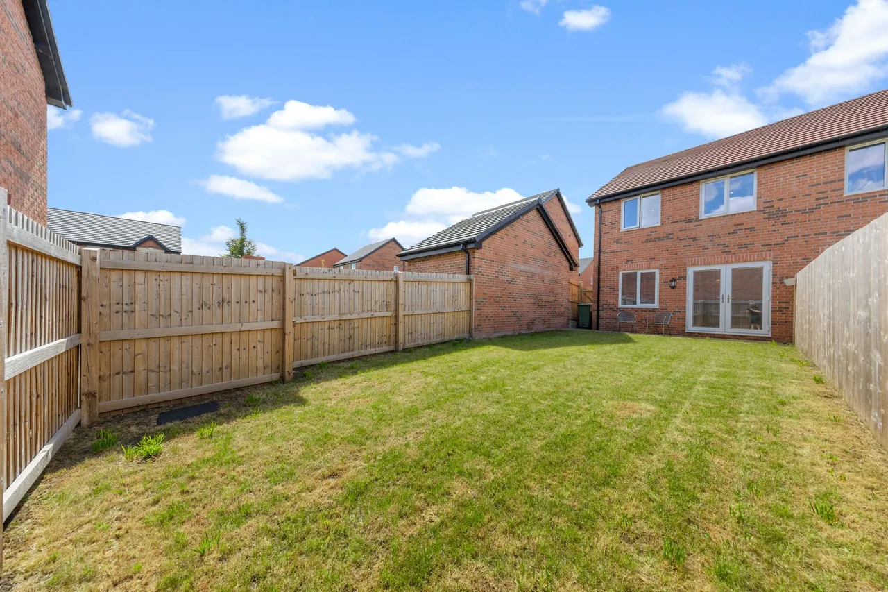 Winterbourne Gardens, Warrington, Warrington, WA4 3EF, photo 14