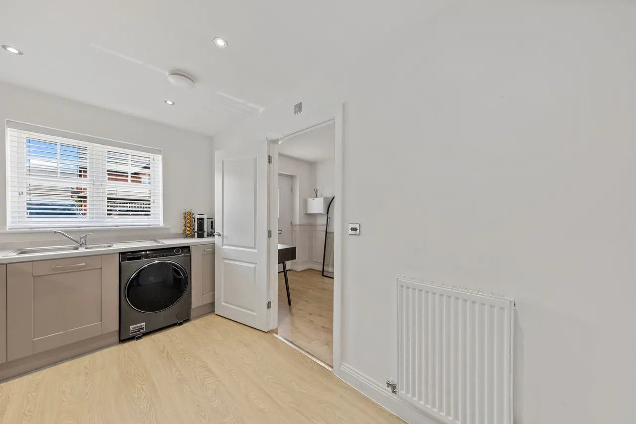 Winterbourne Gardens, Warrington, Warrington, WA4 3EF, photo 6