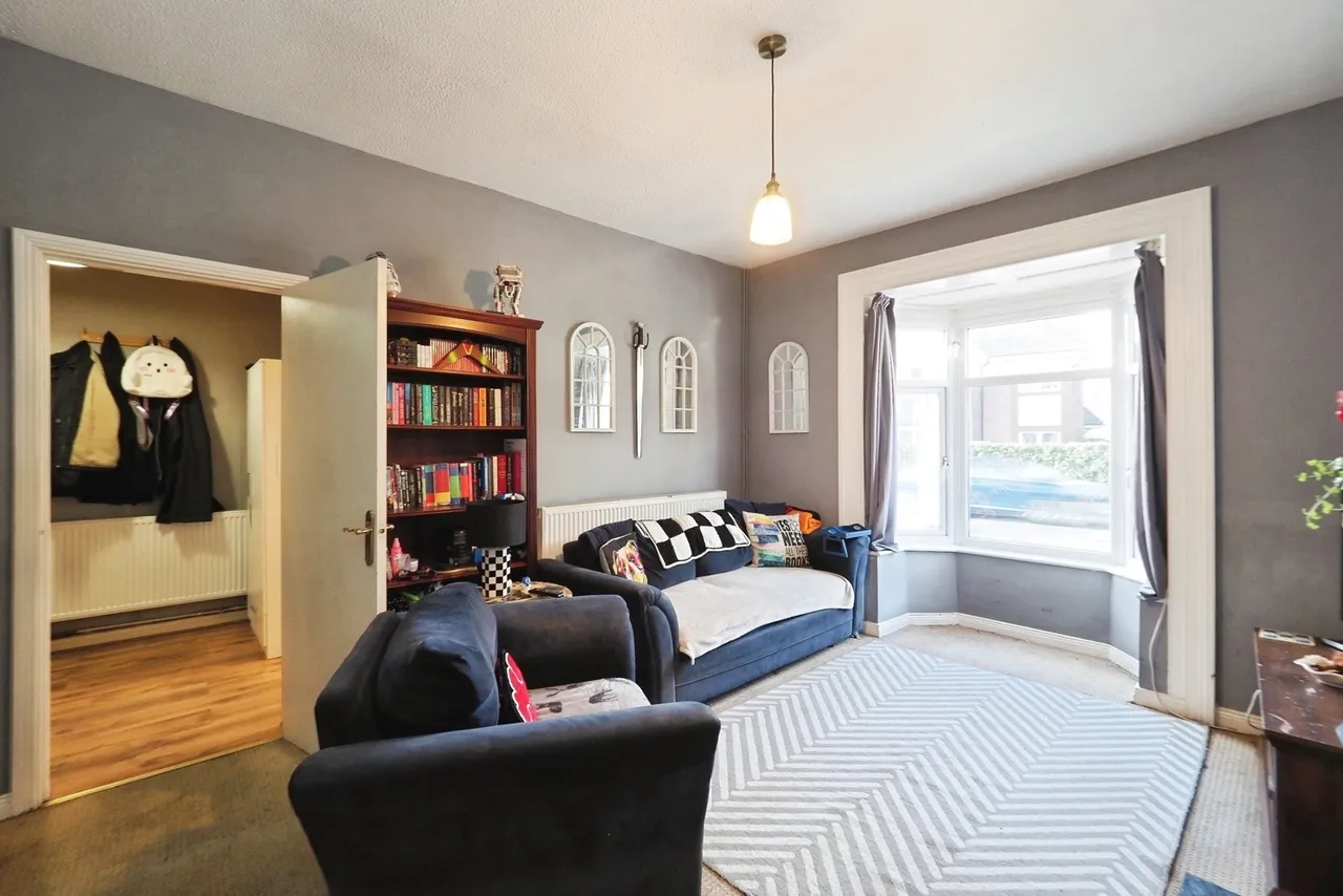 Main Street, Stapenhill, DE15, photo 6