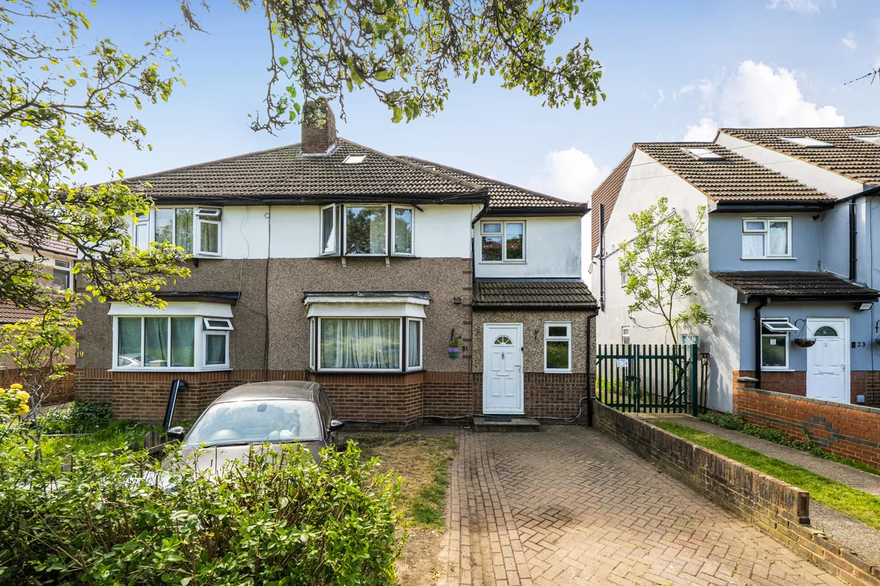 5 bed house for sale, Hawtrey Avenue, Northolt, UB5