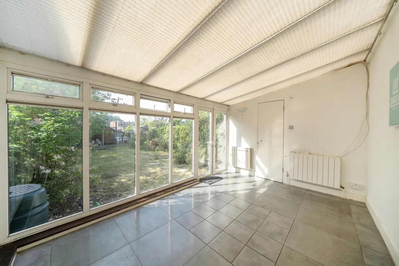 Hawtrey Avenue, Northolt, UB5, photo 3