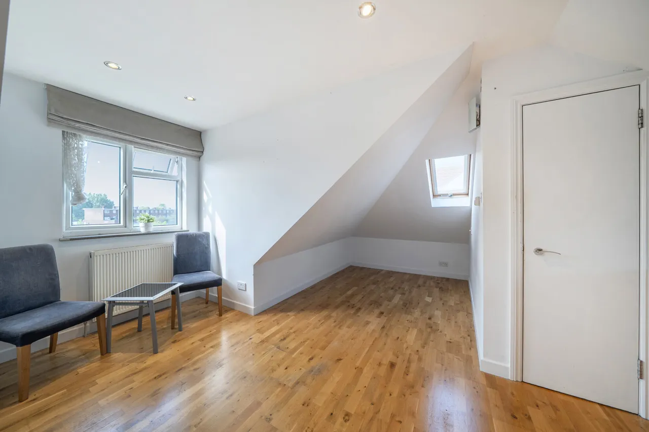 Hawtrey Avenue, Northolt, UB5, photo 6
