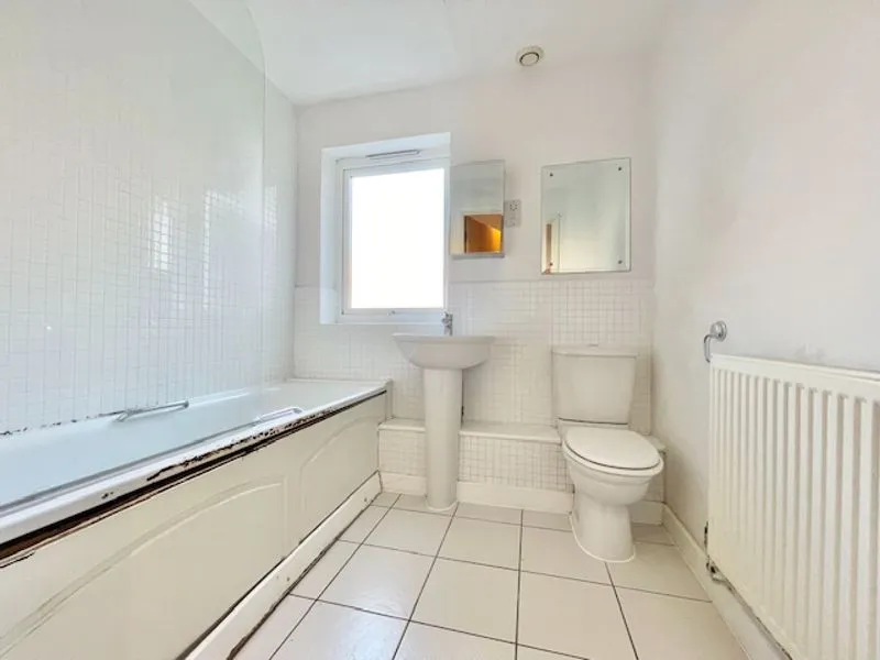 Calypso Crescent, London SE15 6FP, photo 8
