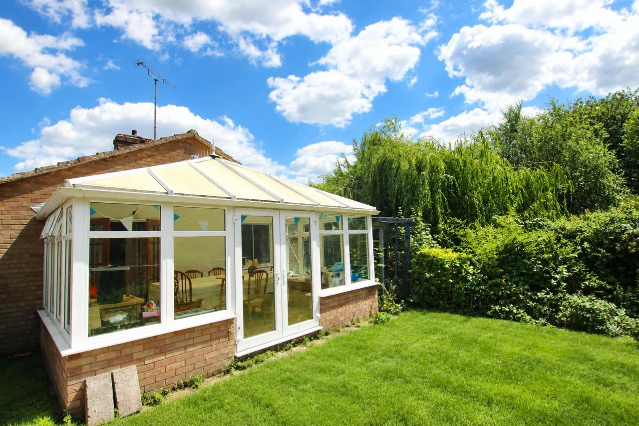 Hillside Crescent, Weldon, NN17, photo 13