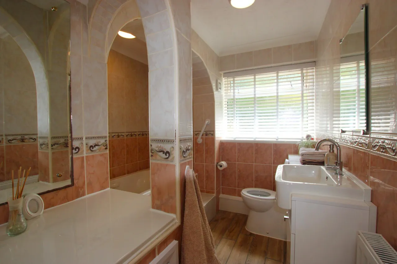 Hillside Crescent, Weldon, NN17, photo 10