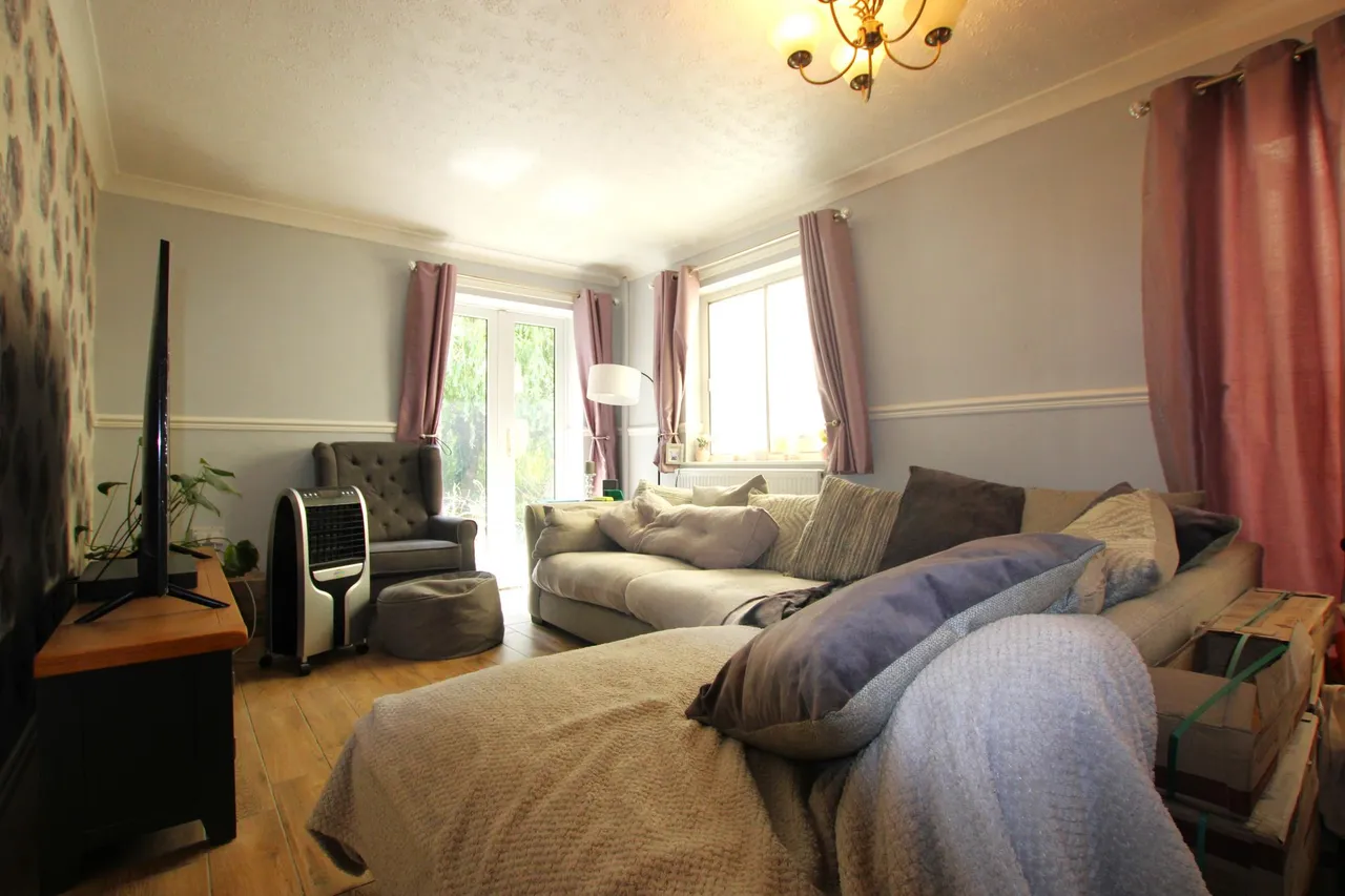 Hillside Crescent, Weldon, NN17, photo 6