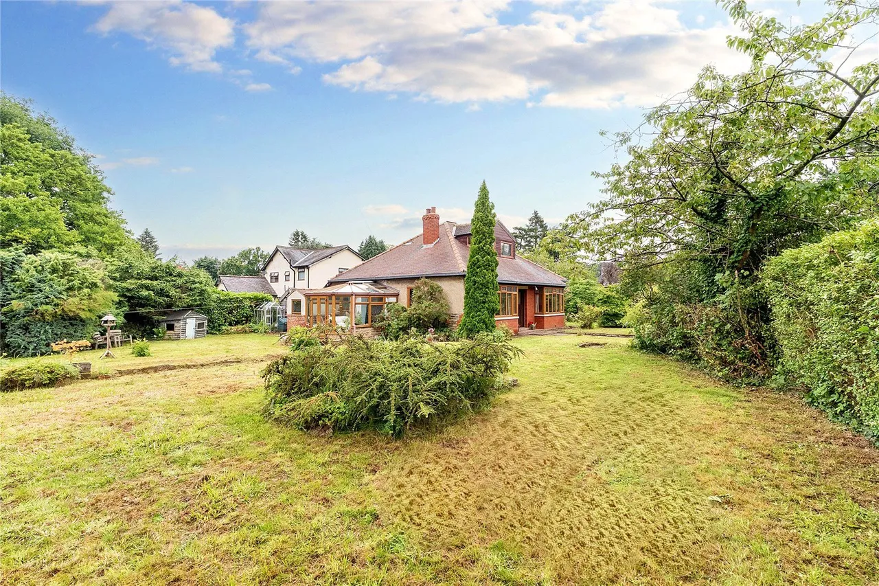 Bridgland Avenue, Homestead Estate, LS29, photo 23