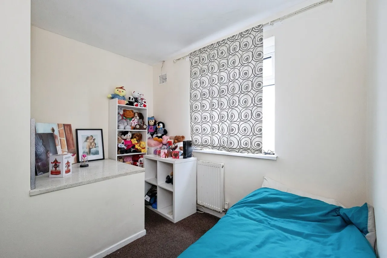 Fir Tree Avenue, Oldham, Greater Manchester, OL8, photo 16