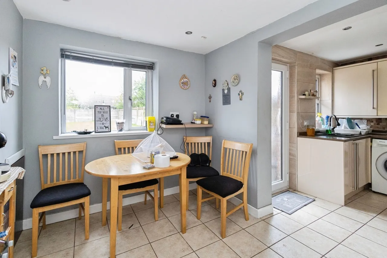 Fir Tree Avenue, Oldham, Greater Manchester, OL8, photo 9