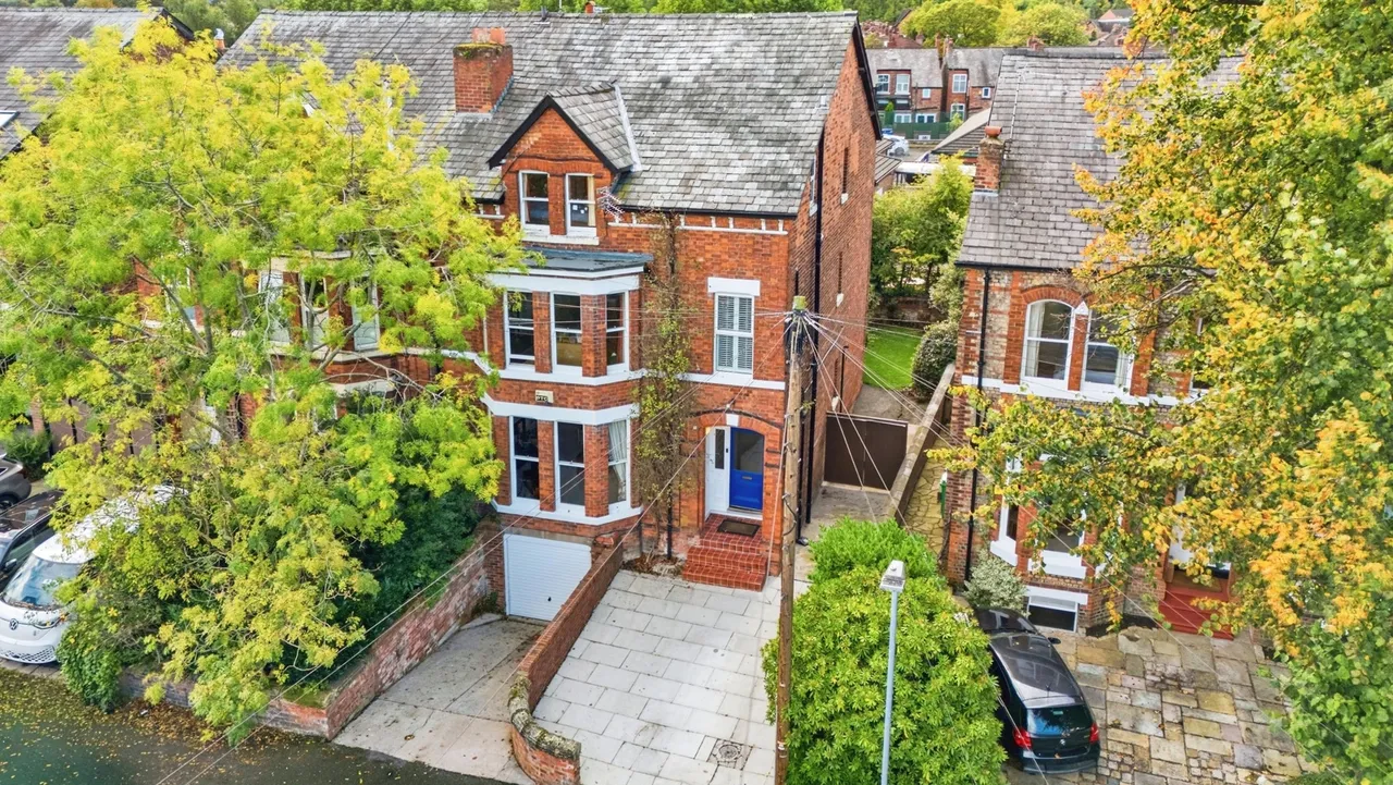 6 bed house for sale, Atwood Road, Didsbury, M20