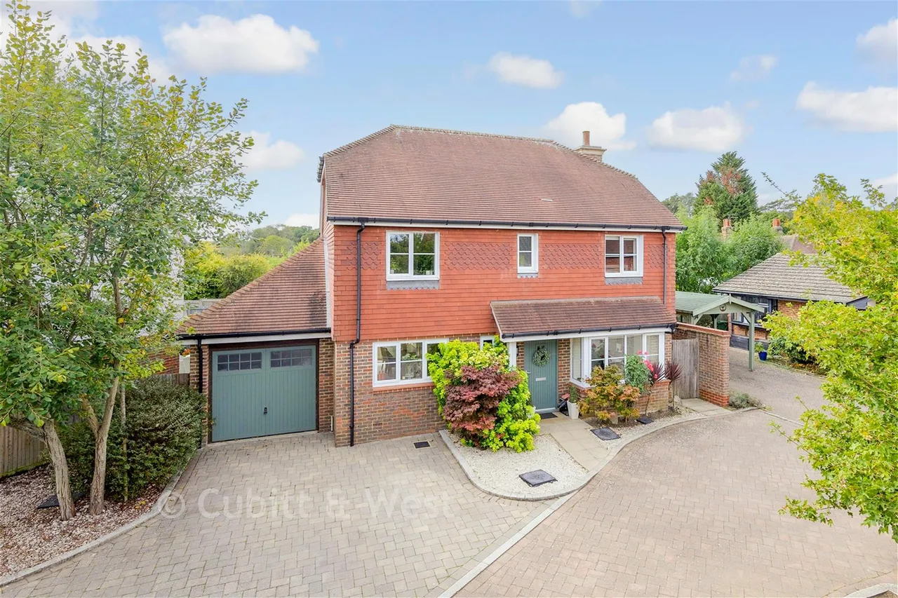 4 bed house for sale, Beare Green, Dorking, RH5