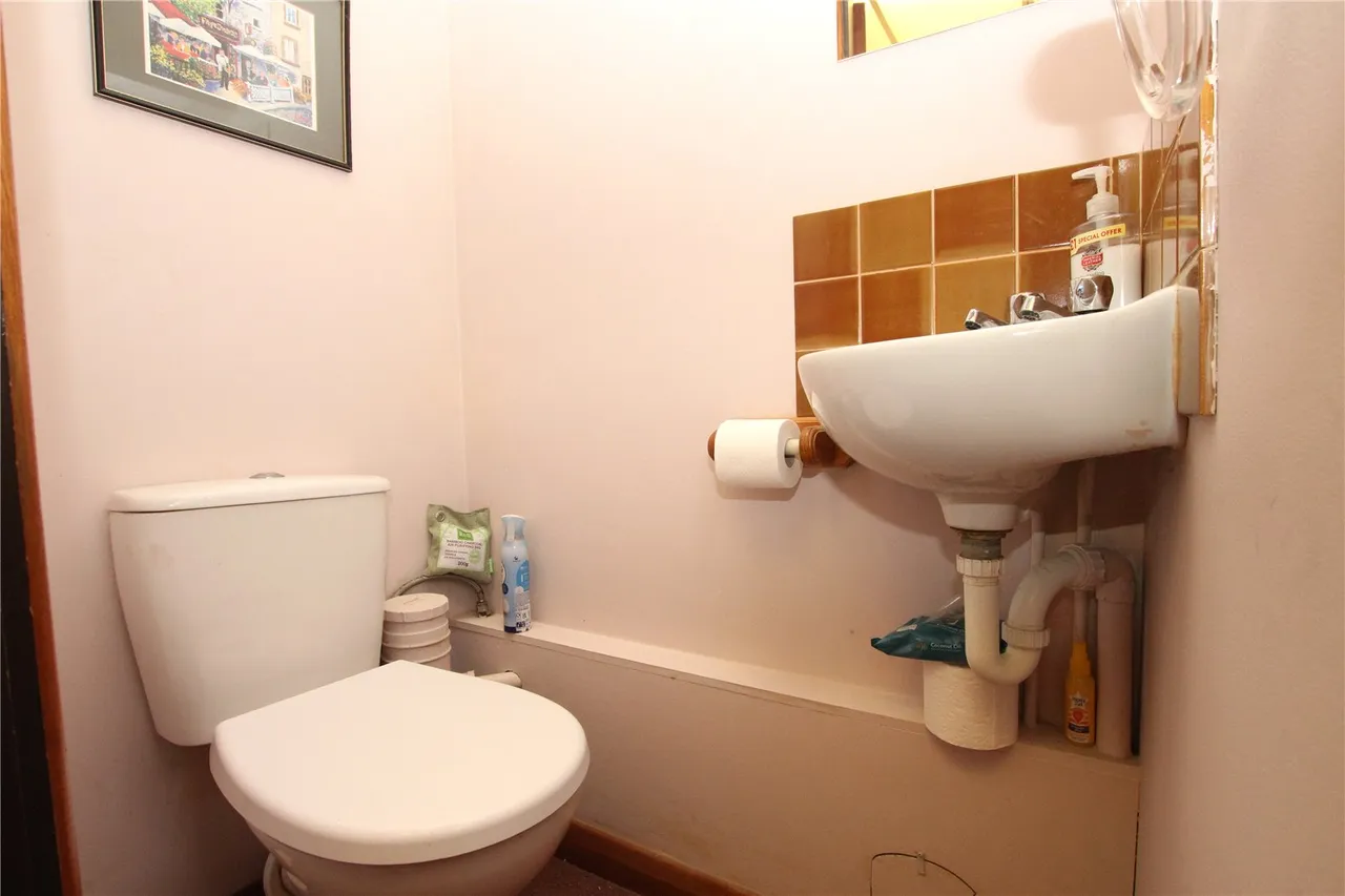 Ankerdine Crescent, Shooters Hill, SE18, photo 11