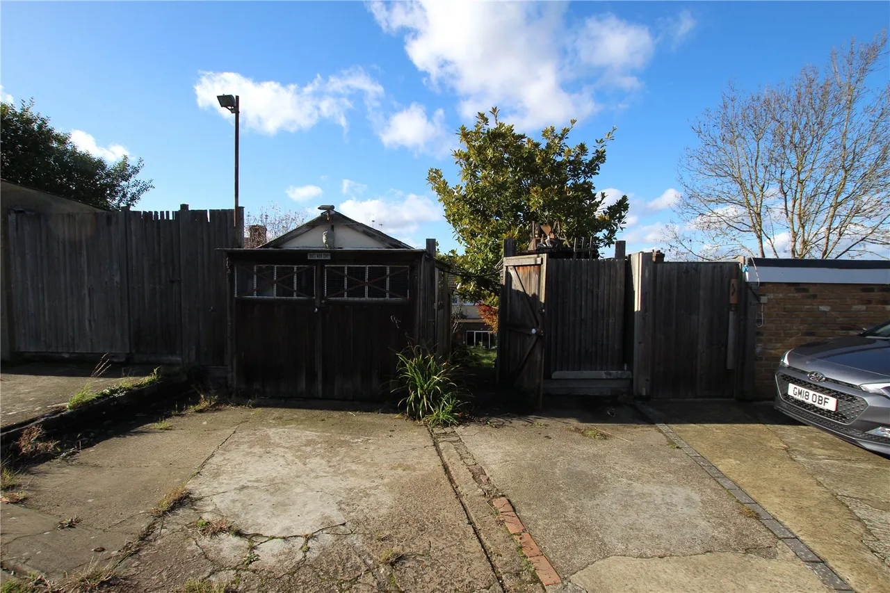 Ankerdine Crescent, Shooters Hill, SE18, photo 19