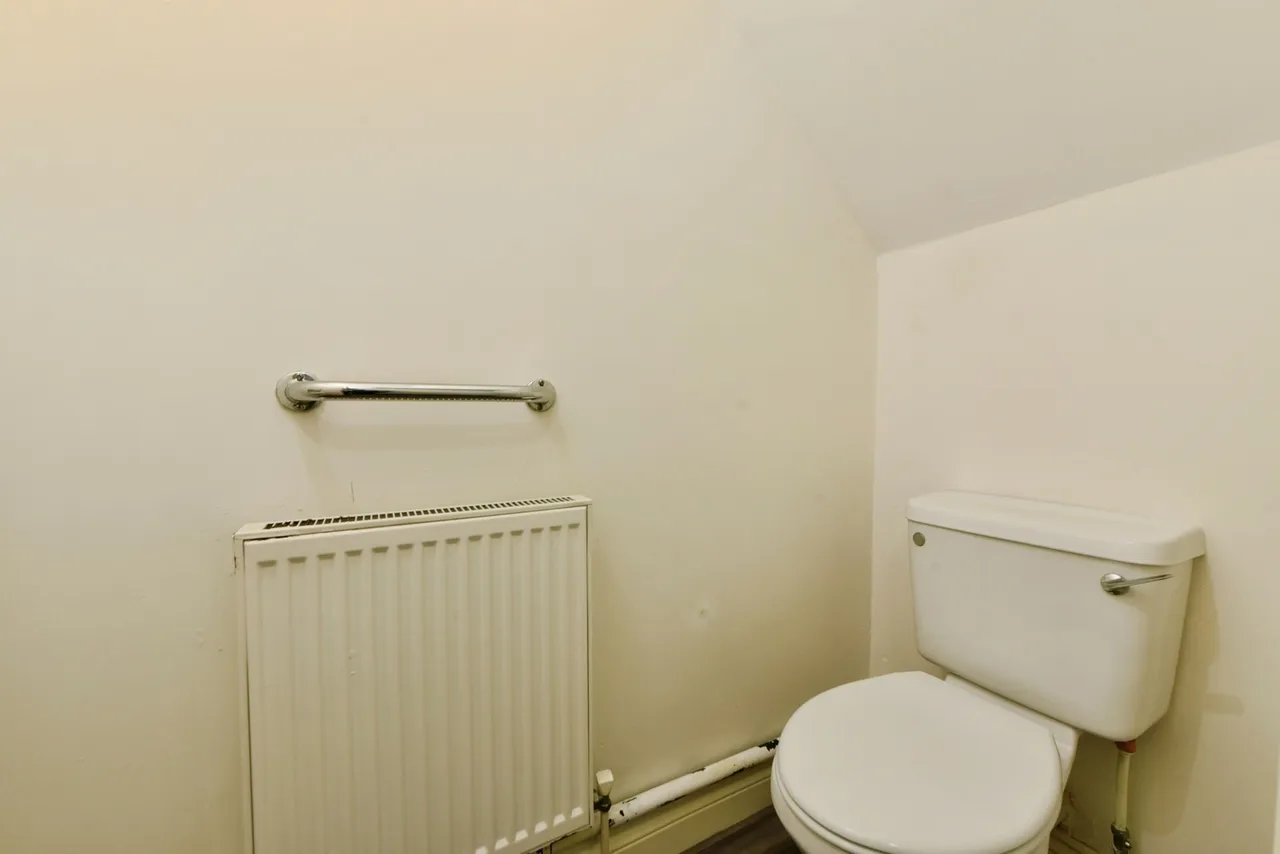 Baildon Wood Court, Baildon, Shipley, West Yorkshire, BD17, photo 9