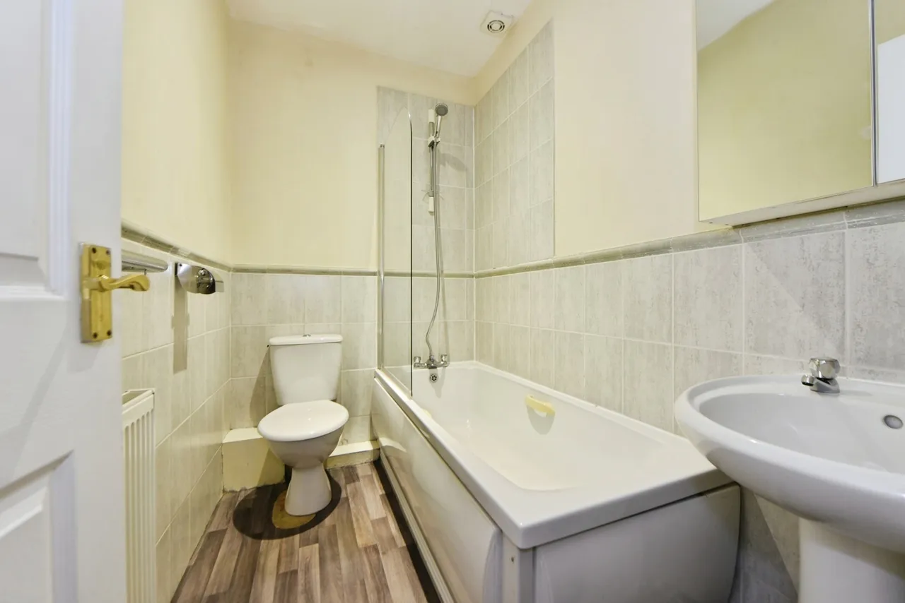 Baildon Wood Court, Baildon, Shipley, West Yorkshire, BD17, photo 7
